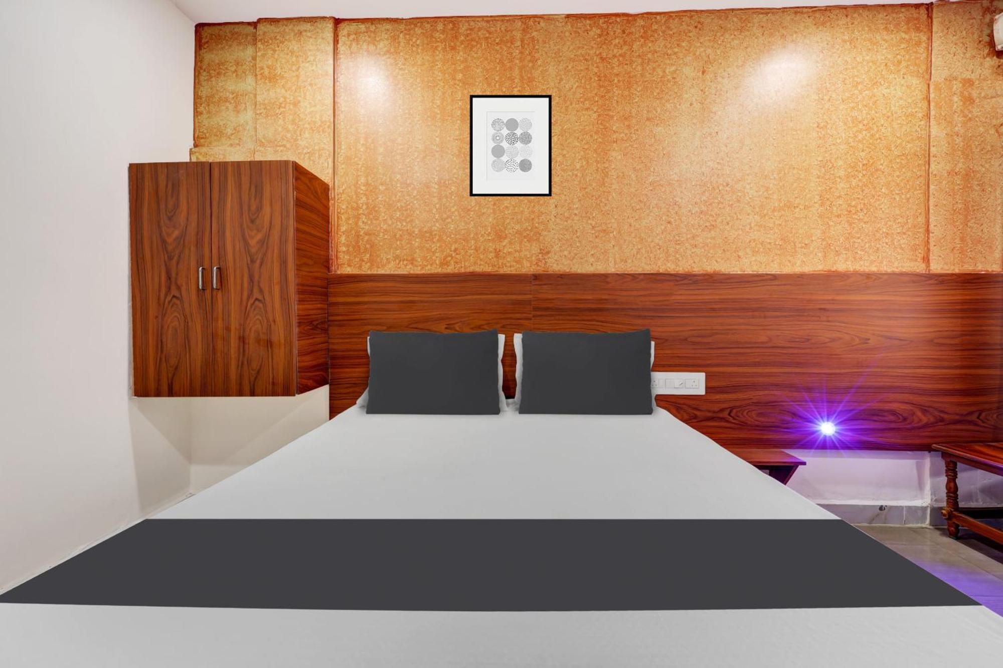 Hotel O Gangothri Lodge Visakhapatnam Eksteriør billede