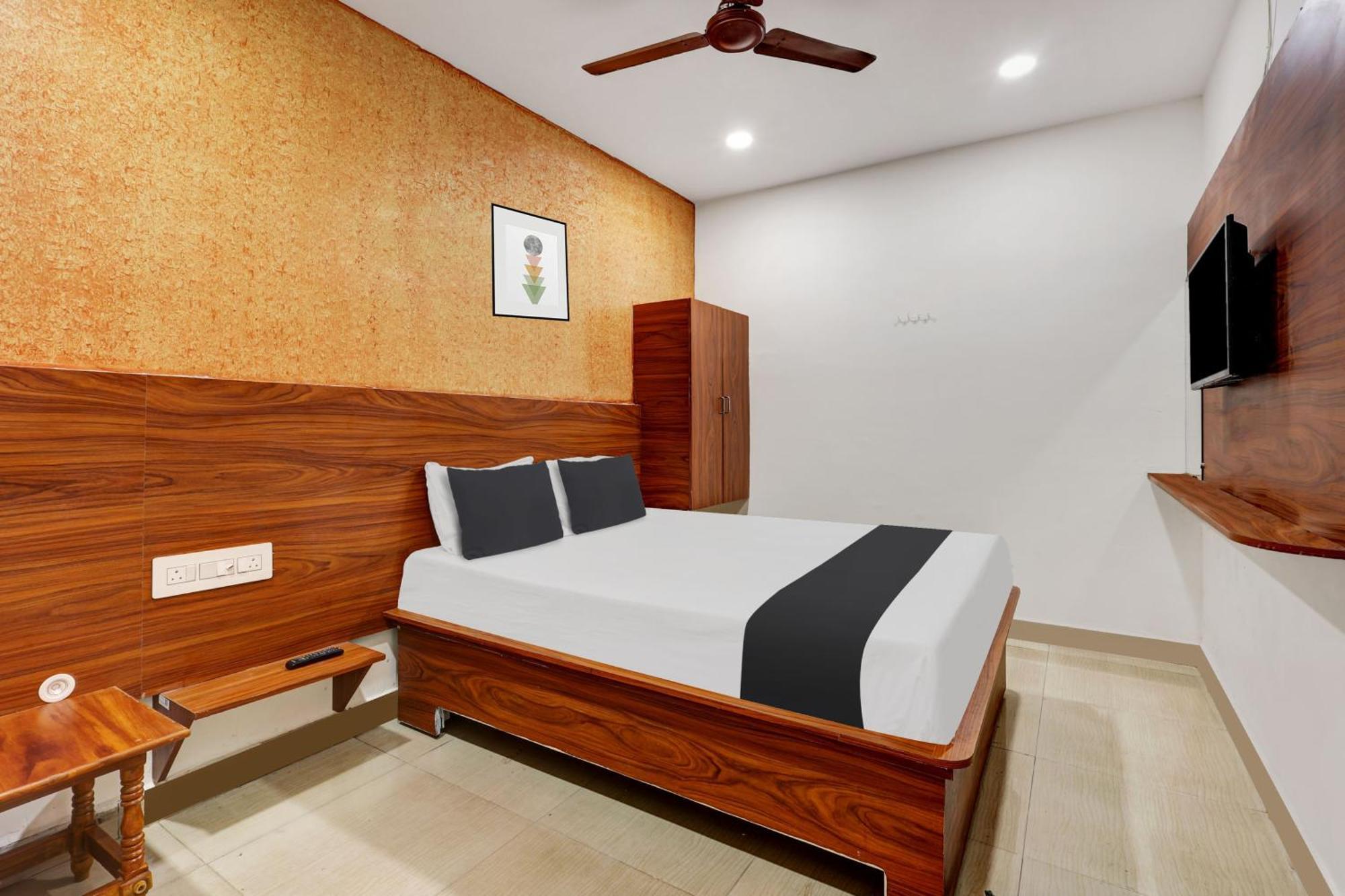 Hotel O Gangothri Lodge Visakhapatnam Eksteriør billede