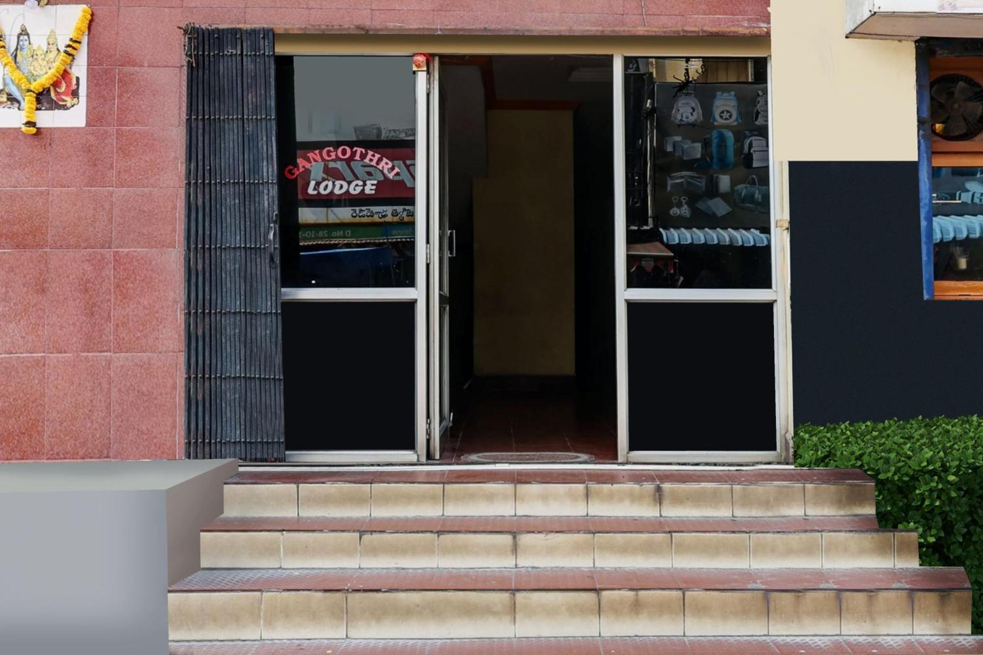 Hotel O Gangothri Lodge Visakhapatnam Eksteriør billede