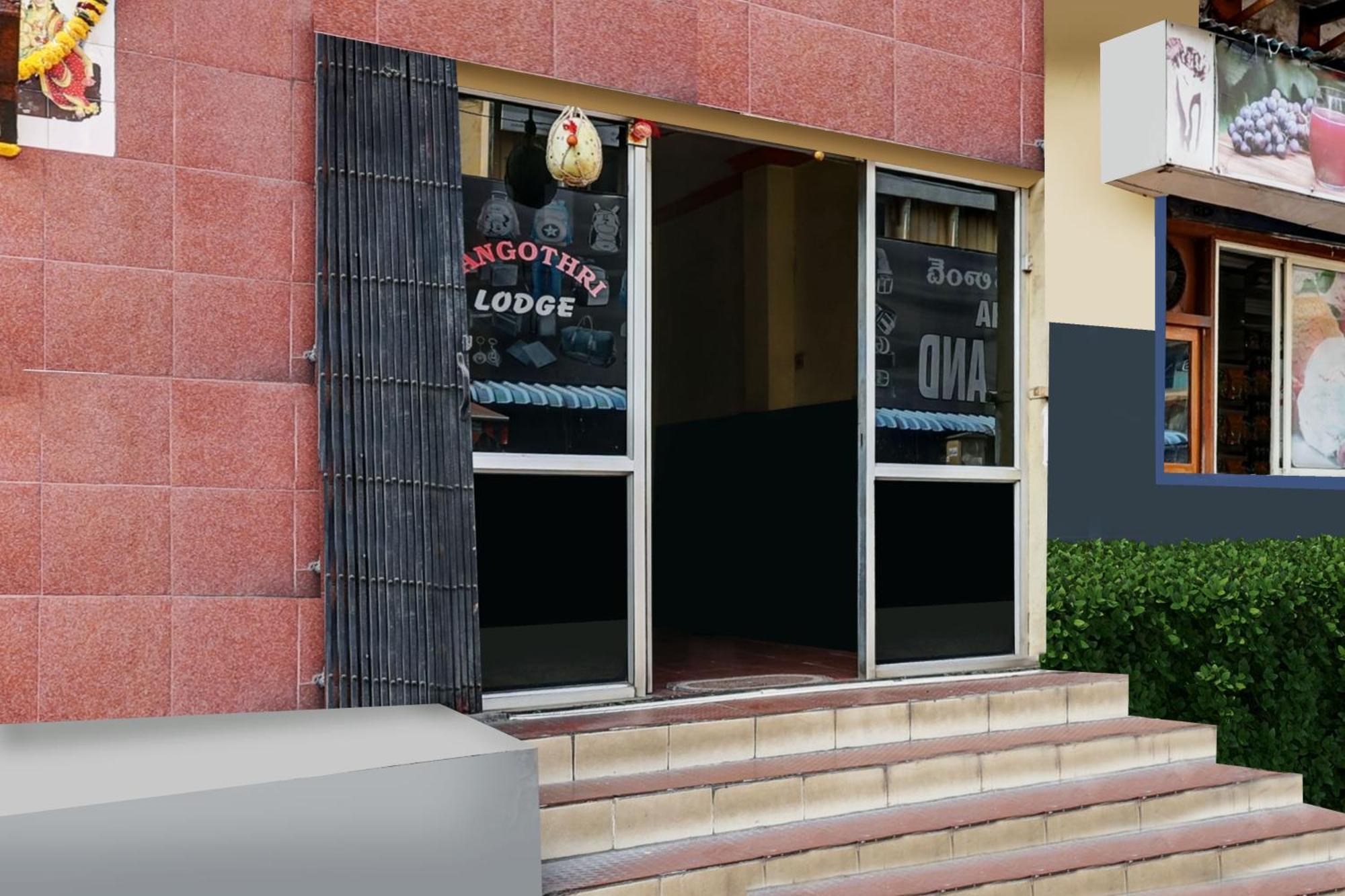 Hotel O Gangothri Lodge Visakhapatnam Eksteriør billede